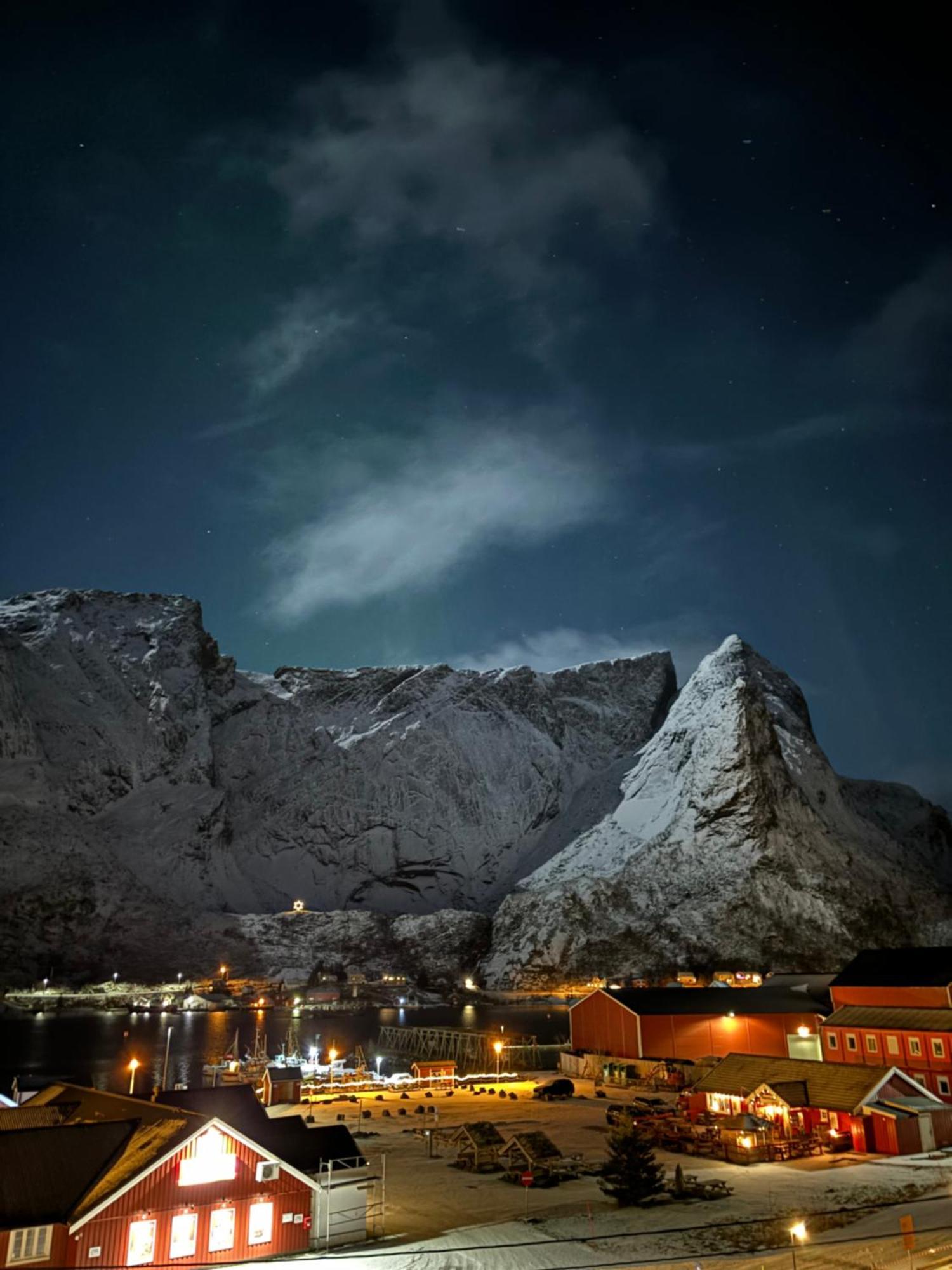 Lofoten Bed & Breakfast Reine - Rooms & Apartments Exterior photo