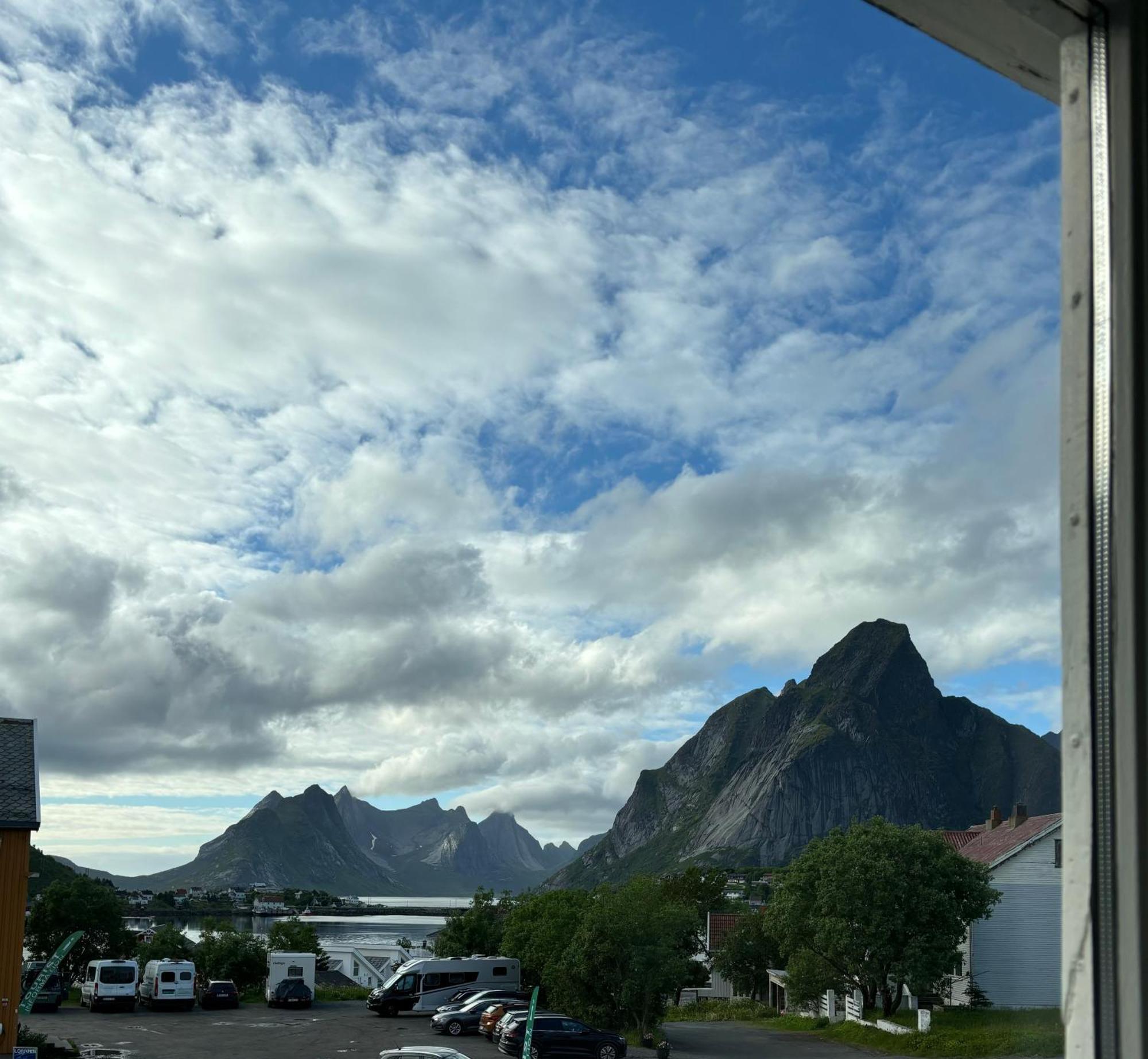 Lofoten Bed & Breakfast Reine - Rooms & Apartments Exterior photo