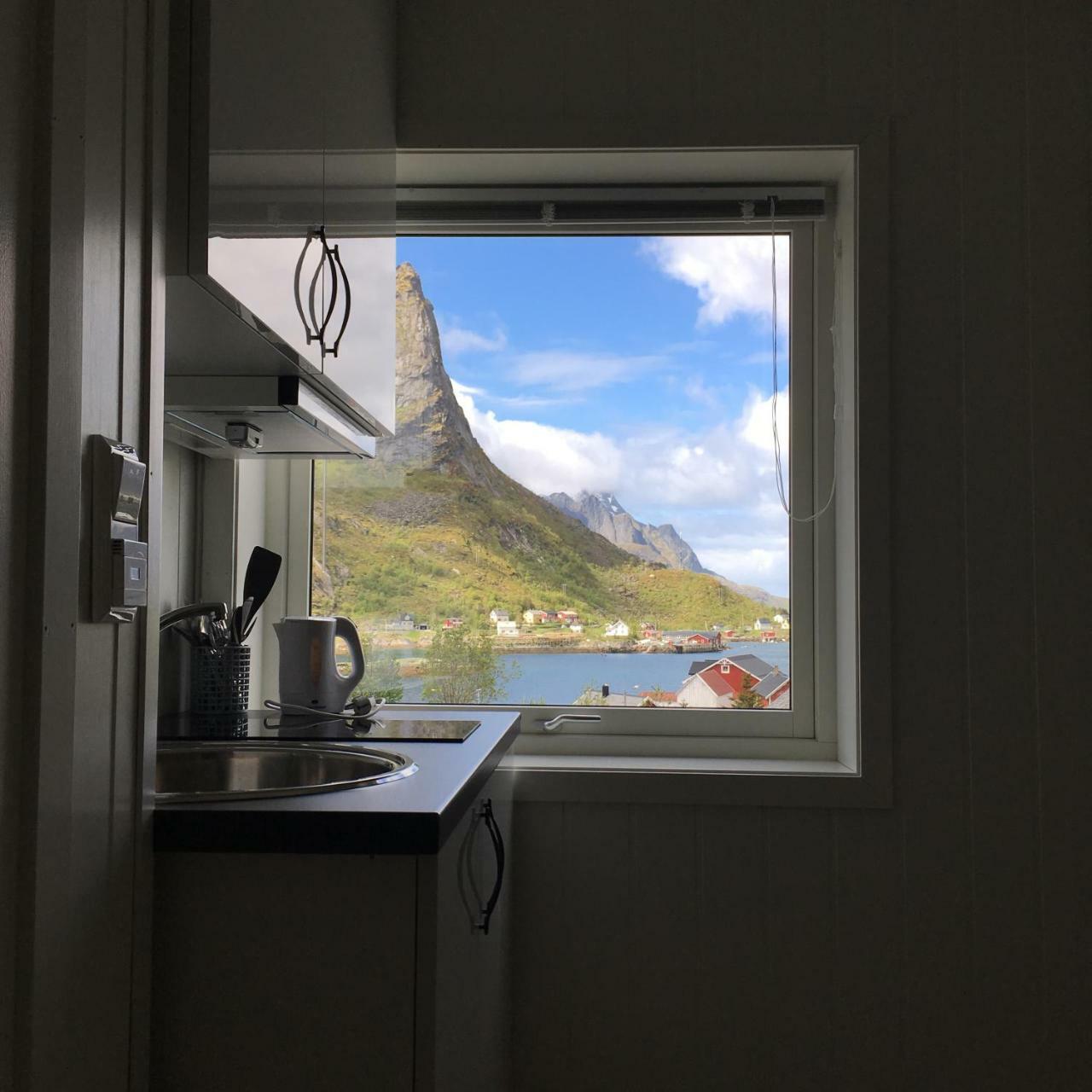 Lofoten Bed & Breakfast Reine - Rooms & Apartments Exterior photo