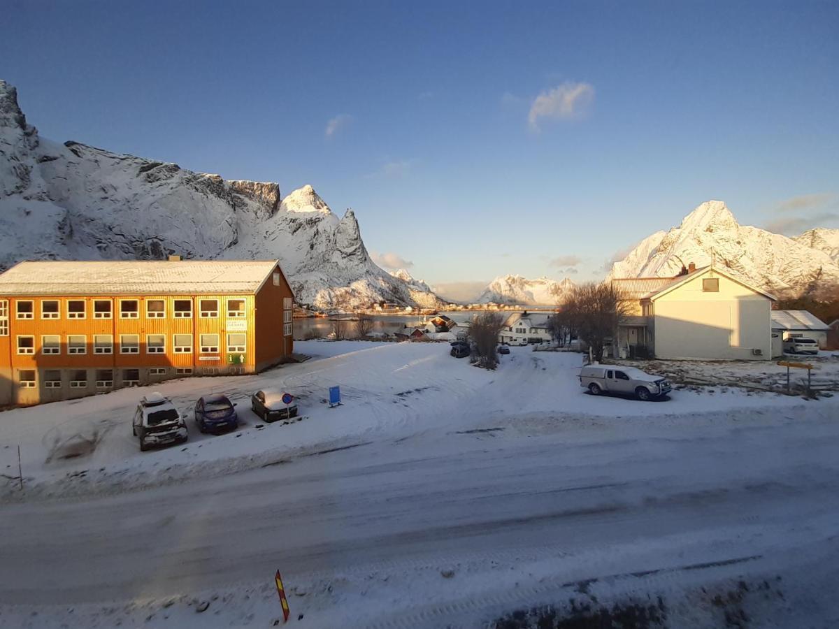 Lofoten Bed & Breakfast Reine - Rooms & Apartments Exterior photo